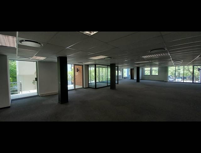 369M² OFFICE TO LET IN BRYANSTON